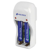 Cargador de pilas aa aaa y 9v inluye 2 pilas aaa voltek